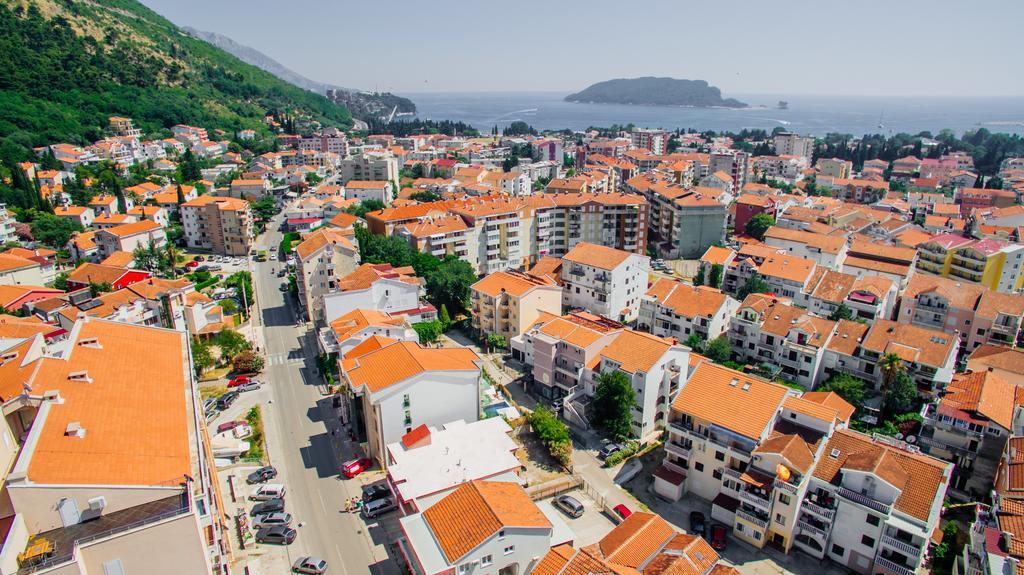 Hotel Amsterdam Budva Eksteriør billede